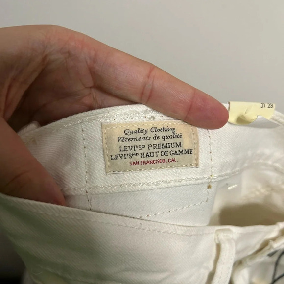 Levi’s White 501 Original Cropped White Ripped Jeans - Picture 4 of 6